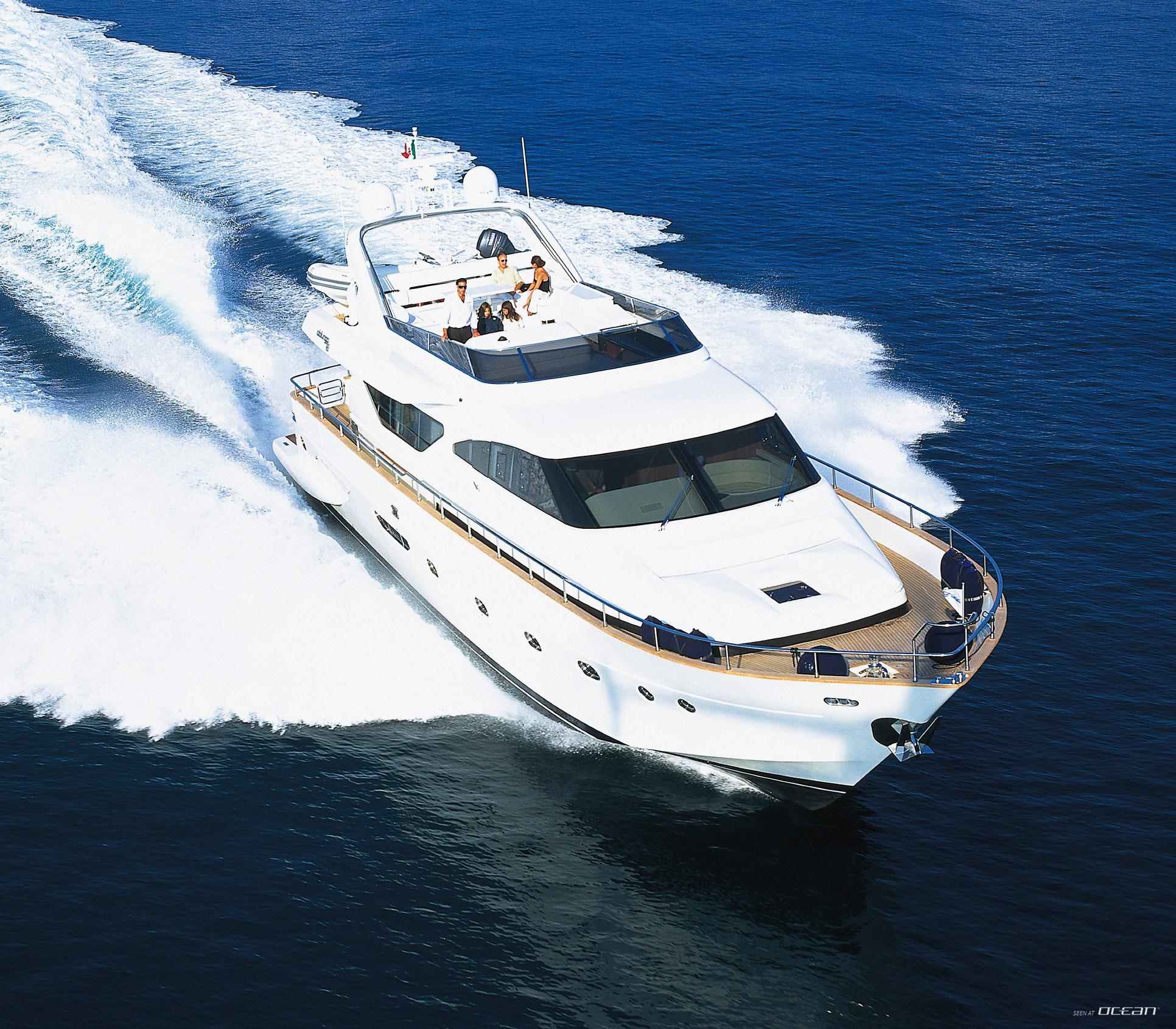 motor yacht charter italy