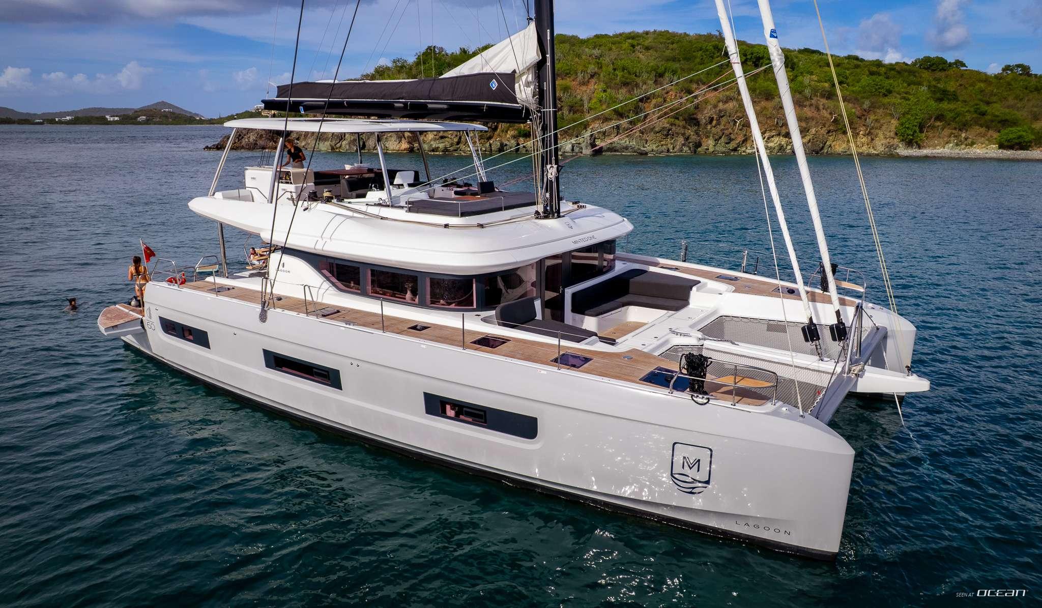 MINTED ONE  Lagoon 60