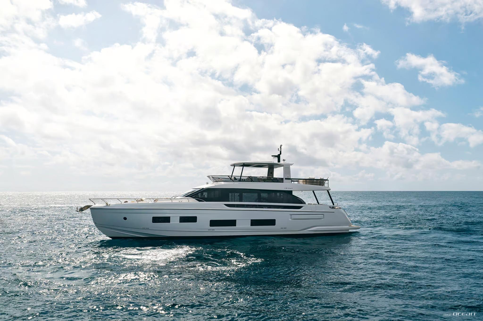 EXPLORA Azimut Fly 82 - 2