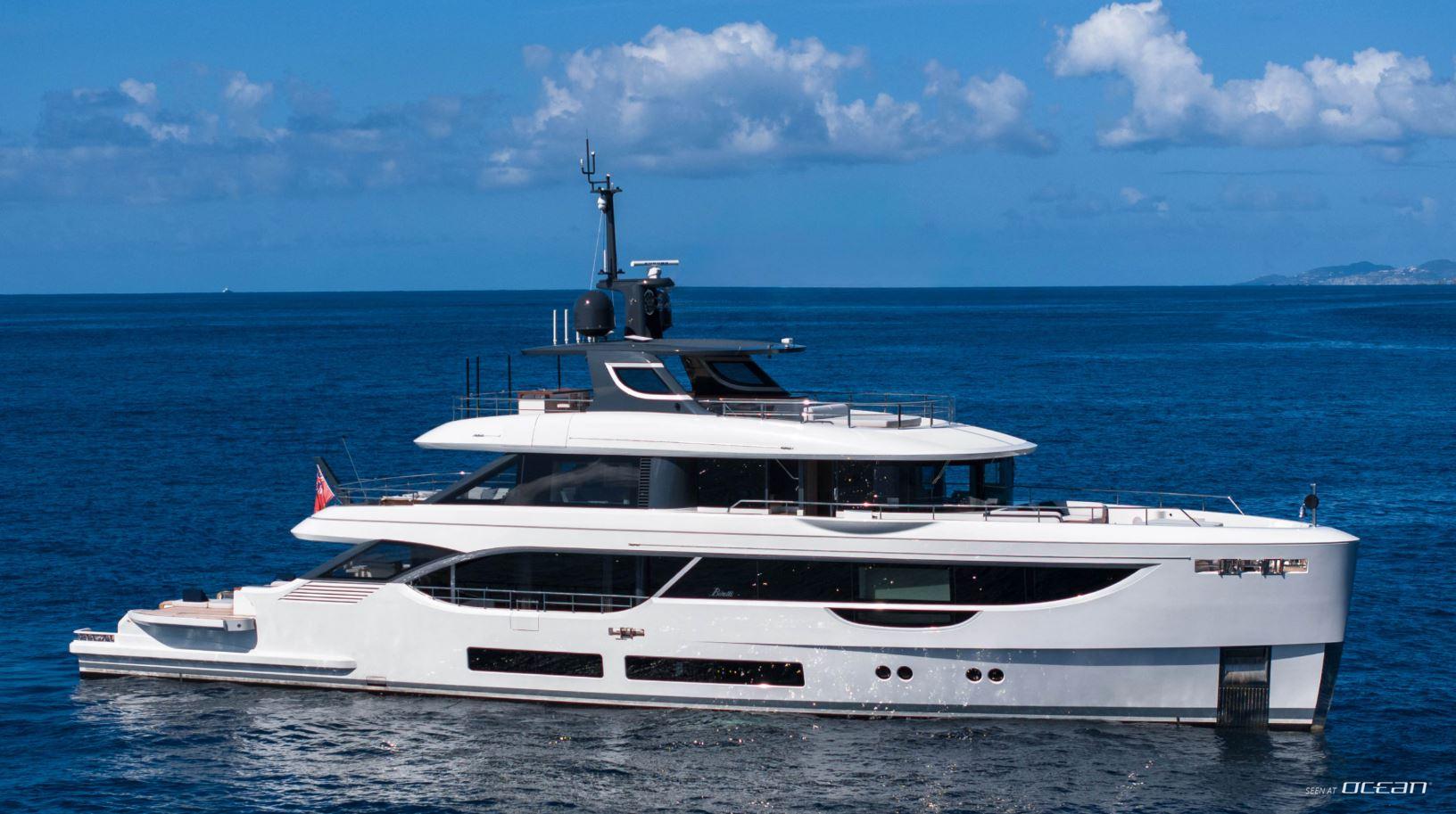 COSMICO  Benetti Oasis 40m
