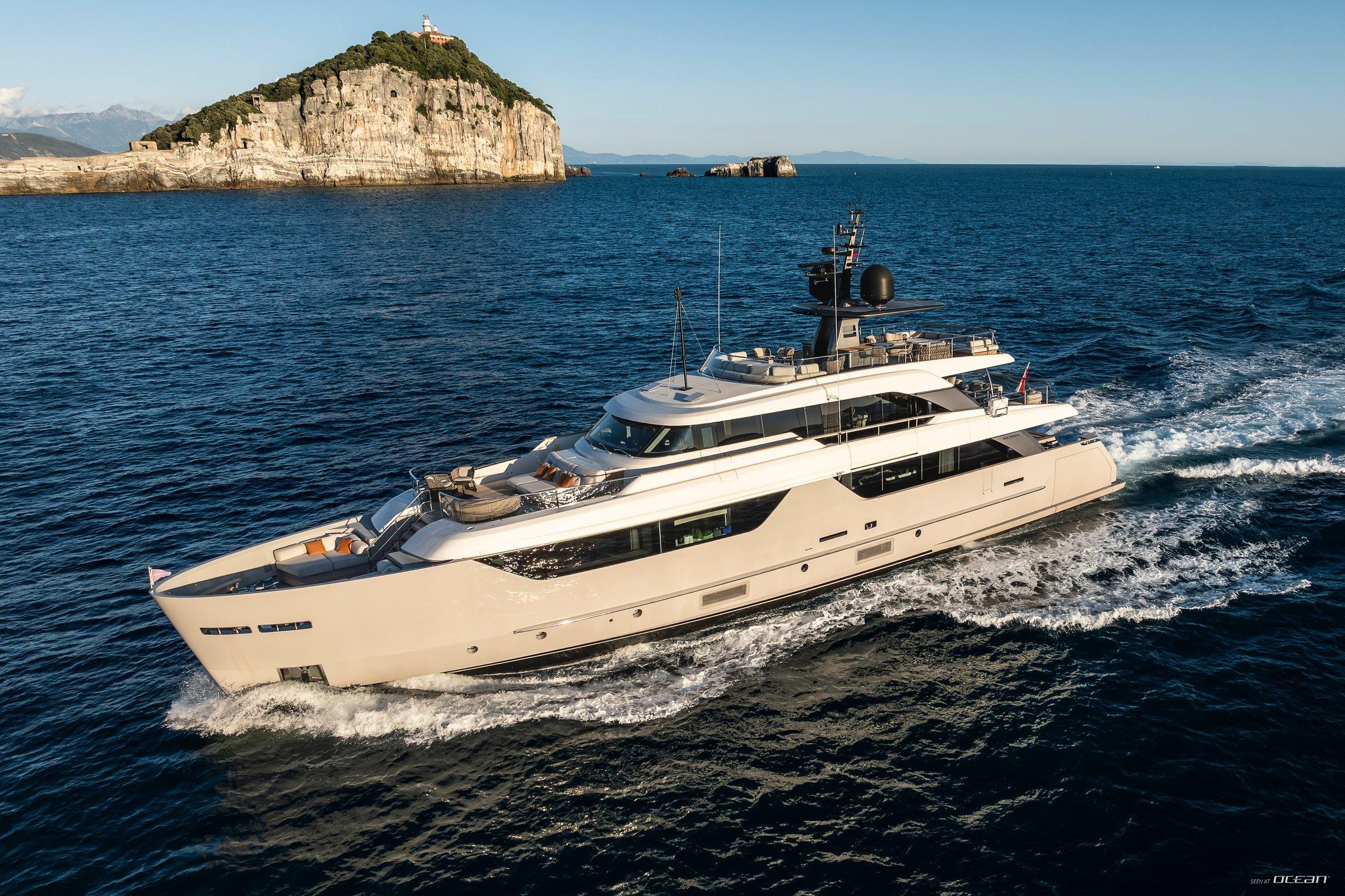 INS LAND  Sanlorenzo SD118