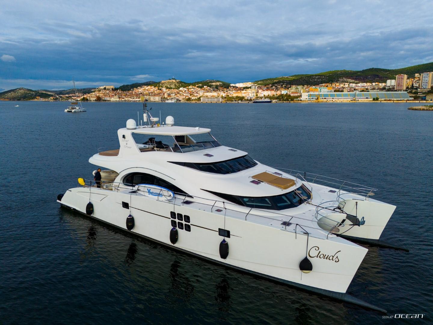 CLOUDS  Sunreef 70 Power