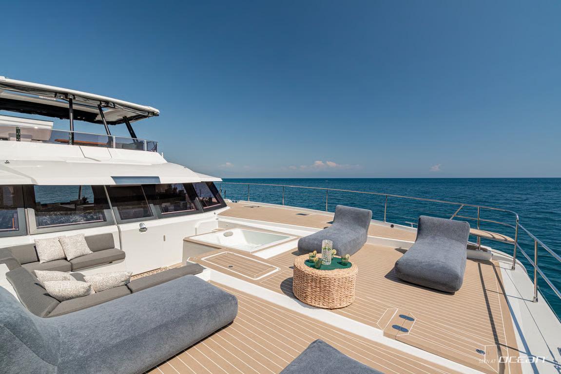 CORE Fountaine Pajot Power 67 - 7