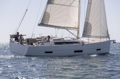 Dufour 390  | Dufour Yachts