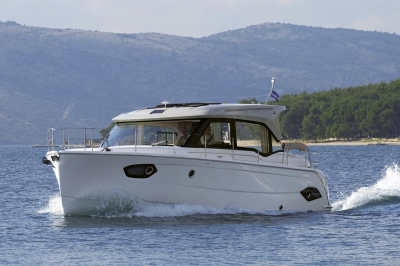 Bavaria E40 Sedan  | Bavaria Yachts