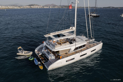 WHITE CAPS  | Lagoon Sixty 5