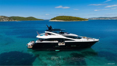 BLACK MAMBA  | Sunseeker 86 Yacht