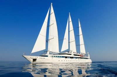 LE PONANT  | SFCN Custom 84m