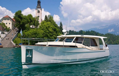 Greenline 33  | Greenline Yachts